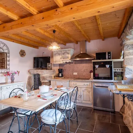 Casa de Férias La Campone 2/4 Personnes Montbel (Lozere)
